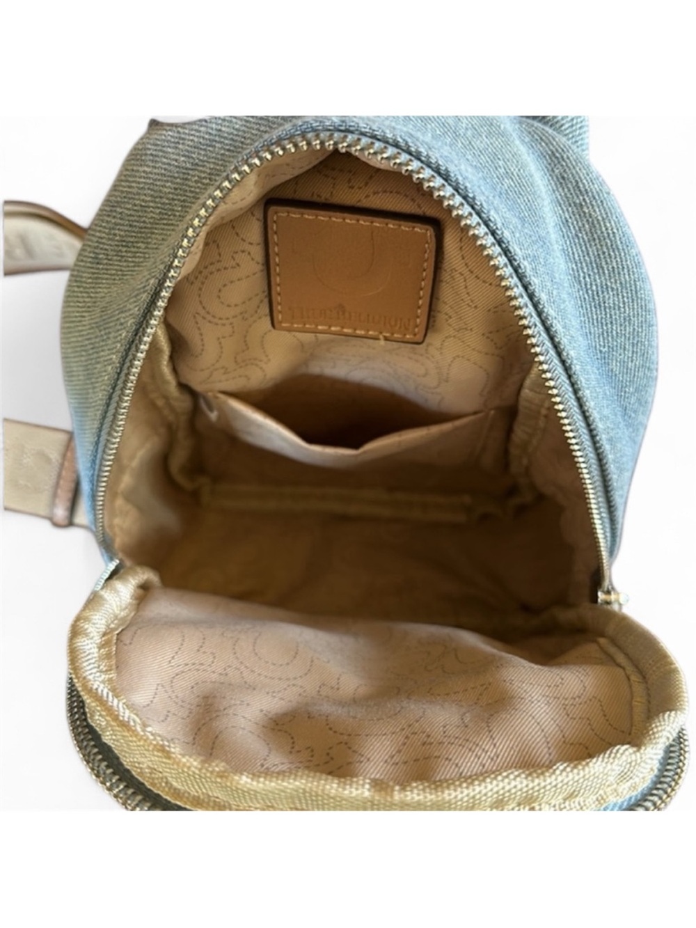 True Religion horse shoe denim crossbody bag / purse. - Picture 6 of 7